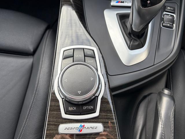 ３シリーズ ３２０ｉ　ｘＤｒｉｖｅ　Ｍスポーツ　レザーシート　１９インチＡＷ　ＴＶチューナー（23枚目）