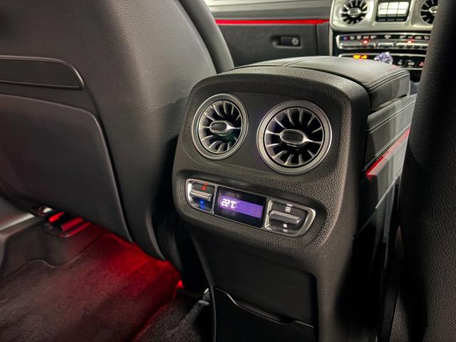 Gクラス G63 AMGレザーエクスクルーシブパッケージ ナッパレザーシートフルレザー仕様 22インチAW アンビエントライト スライディングルーフ(56枚目)
