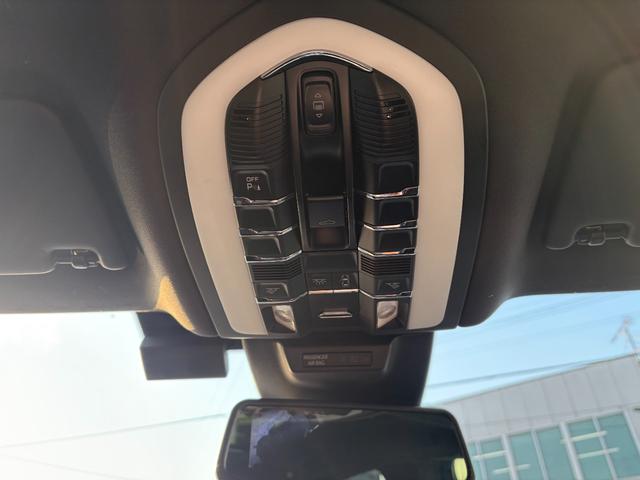 マカン マカン ターボ 4WD スライディングルーフ(13枚目)