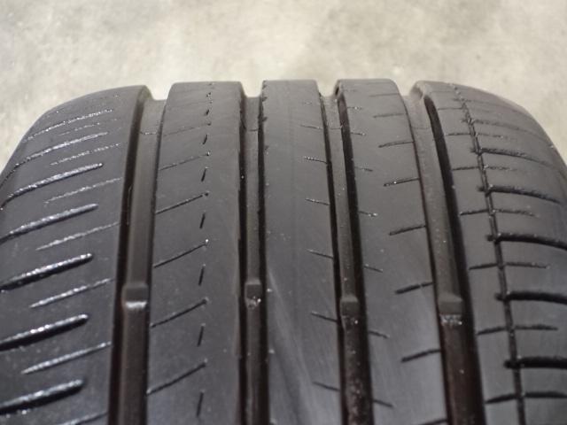 スポーツ&スタイル レザーシートPKG 4WD 冬タイヤ有(33枚目)