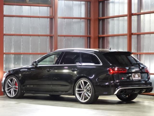 アウディ ＲＳ６アバント パフォーマンス