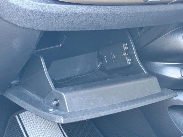 500X ポップスター プラス 車検整備付き カロッツェリア8型ナビTV 地デジ Bカメラ ブラックレザーシート シートヒーター パワーシート 純正18AW キセノンライト 外16AW付き冬タタイヤ付属 禁煙車(18枚目)