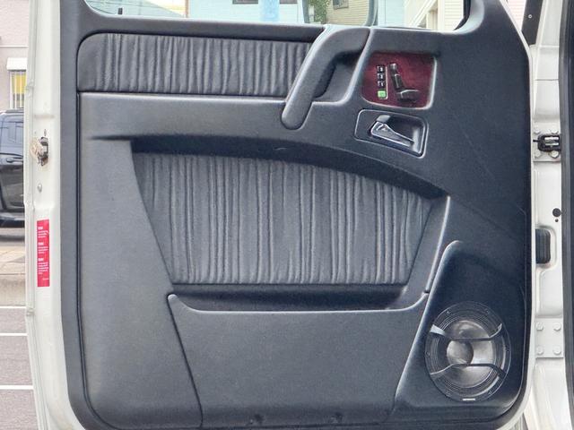 Gクラス G500 ロング 左H 黒革 SR カロッツェリアサイバーナビTV スピーカー、トゥイーターアンプセット リフトアップ 外オートステップ 外ドアミラー 外グリル ルーフライナー、SR張替済 AC修理済 冬タイヤあり(12枚目)