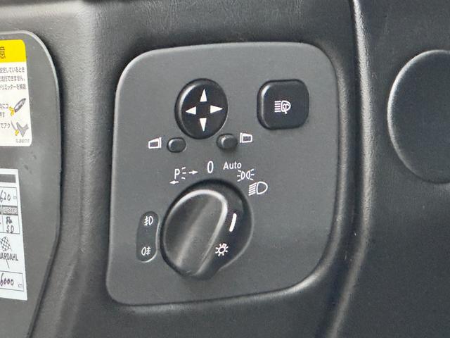 Gクラス G500 ロング 左H 黒革 SR カロッツェリアサイバーナビTV スピーカー、トゥイーターアンプセット リフトアップ 外オートステップ 外ドアミラー 外グリル ルーフライナー、SR張替済 AC修理済 冬タイヤあり(33枚目)