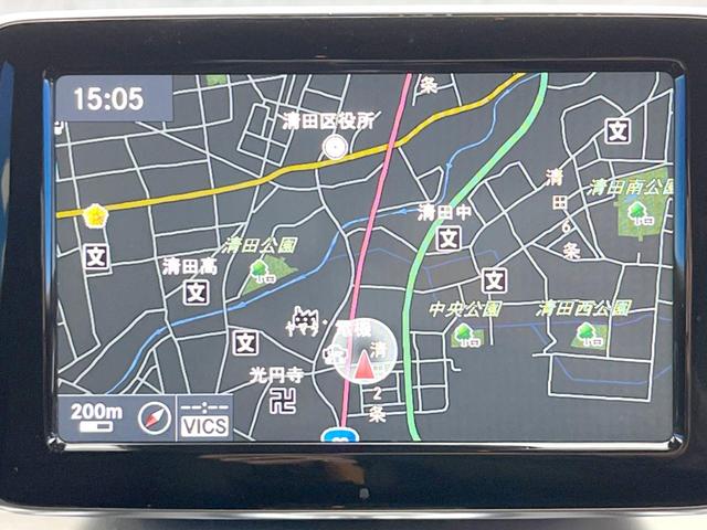 GLAクラス GLA250 4マチック スポーツ AMGレザーエクスクルーシブパッケージ レーダーセーフティパッケージ harman/kardon 黒革シート シートヒーター ディストロニックプラス 純正ナビ バックカメラ ルーフレール パドルシフト(4枚目)