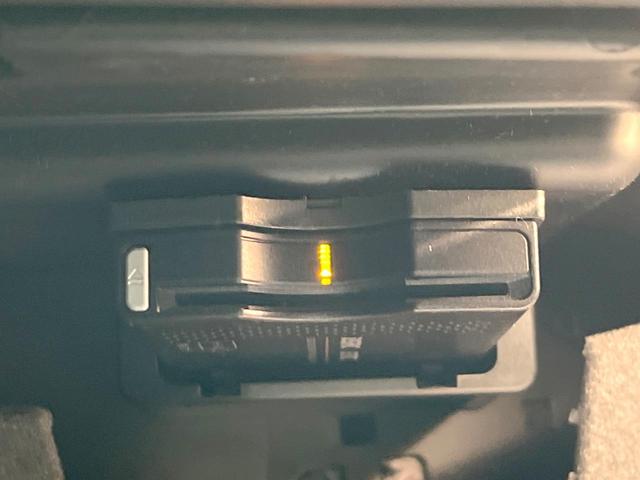 GLAクラス GLA250 4マチック スポーツ AMGレザーエクスクルーシブパッケージ レーダーセーフティパッケージ harman/kardon 黒革シート シートヒーター ディストロニックプラス 純正ナビ バックカメラ ルーフレール パドルシフト(37枚目)