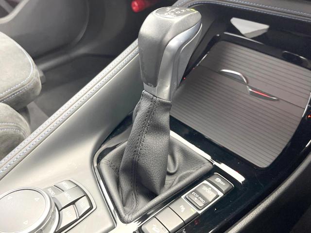 Ｘ１ ｘＤｒｉｖｅ　２０ｉ　Ｍスポーツ　コンフォートＰＫＧ　純正ナビ　バックカメラ　アルカンターラシート　Ｍスポーツサスペンション　ＬＥＤヘッドライト　電動リアゲート　純正１８インチアルミホイール　ＥＴＣ　禁煙車（12枚目）