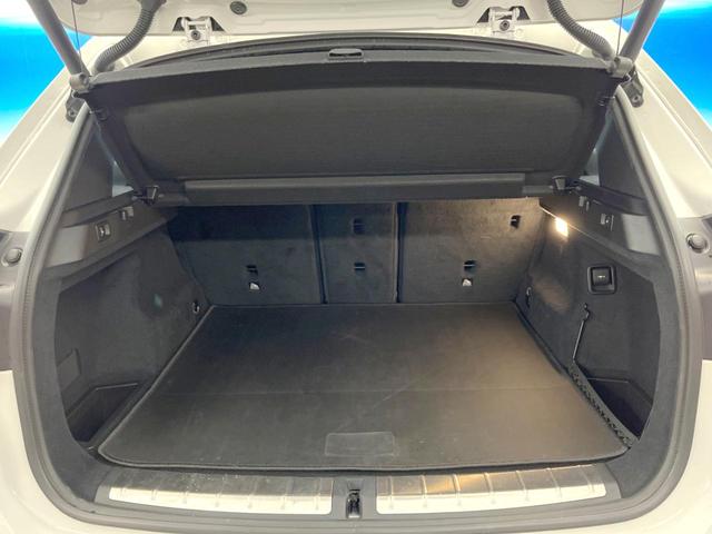 Ｘ１ ｘＤｒｉｖｅ　２０ｉ　Ｍスポーツ　コンフォートＰＫＧ　純正ナビ　バックカメラ　アルカンターラシート　Ｍスポーツサスペンション　ＬＥＤヘッドライト　電動リアゲート　純正１８インチアルミホイール　ＥＴＣ　禁煙車（13枚目）