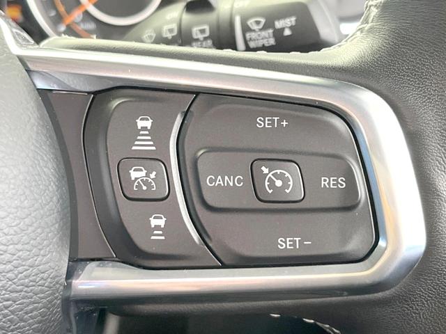 ジープ・ラングラーアンリミテッド サハラ 「Jeep」刺?入り黒革シート シートヒーター アダプティブクルーズコントロール LEDヘッドランプ バック・サイド・フロントカメラ クリアランスソナー 純正ナビTV Bluetooth ETC(4枚目)