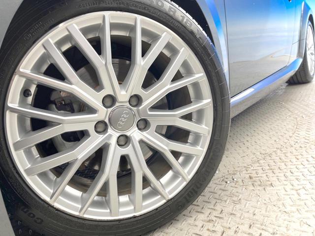ＴＴクーペ ２．０ＴＦＳＩ　クワトロ　Ｓラインパッケージ　アシスタンスパッケージ　バーチャルコックピット　純正ナビ　バックカメラ　クルーズコントロール　アルカンターラシート　純正１８インチアルミホイール　Ｓラインスポーツサスペンション（13枚目）