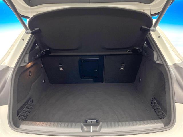 ＧＬＡクラス ＧＬＡ２５０　４マチック　レザーエクスクルーシブＰＫＧ　レーダーセーフティＰＫＧ　サンルーフ　純正ナビ　バックカメラ　ｈａｒｍａｎ／ｋａｒｄｏｎ　黒革シート　シートヒーター　パワーシート　純正１８インチアルミホイール（12枚目）