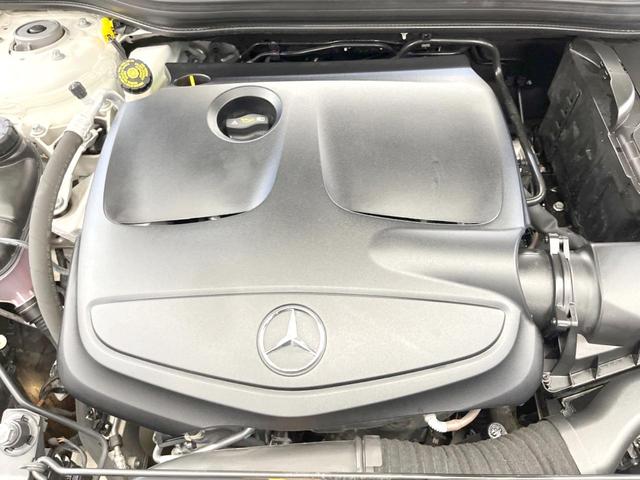 ＧＬＡクラス ＧＬＡ２５０　４マチック　レザーエクスクルーシブＰＫＧ　レーダーセーフティＰＫＧ　サンルーフ　純正ナビ　バックカメラ　ｈａｒｍａｎ／ｋａｒｄｏｎ　黒革シート　シートヒーター　パワーシート　純正１８インチアルミホイール（20枚目）