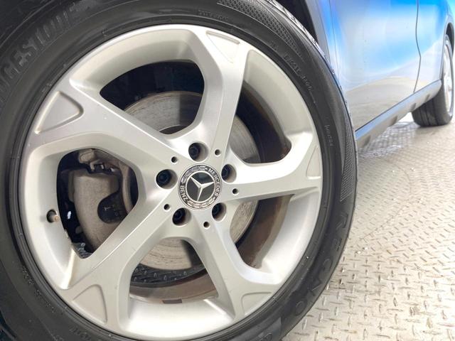 ＧＬＡクラス ＧＬＡ２２０　４マチック　後期モデル　プレミアムパッケージ　レーダーセーフティパッケージ　パノラミックスライデイングルーフ　黒革シート　シートヒーター　ｈａｒｍａｎ／ｋａｒｄｏｎ　純正ナビ　バックカメラ　ＬＥＤヘッドライト（13枚目）