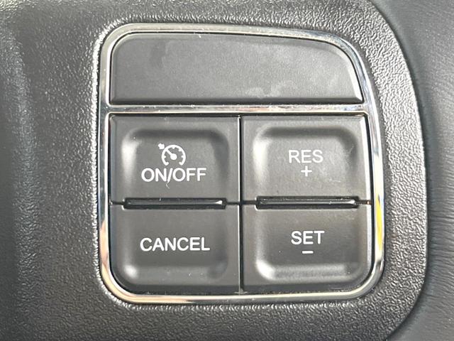 ジープ・ラングラーアンリミテッド スポーツ カロッツェリアナビ 地デジTV ガイドライン付きバックカメラ サイドカメラ クルーズコントロール 純正17インチアルミホイール ダウンヒルアシスト ETC(7枚目)