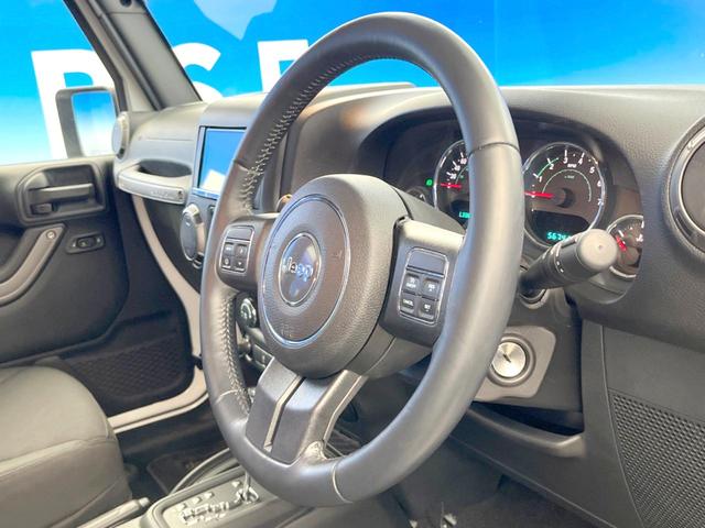 ジープ・ラングラーアンリミテッド スポーツ カロッツェリアナビ 地デジTV ガイドライン付きバックカメラ サイドカメラ クルーズコントロール 純正17インチアルミホイール ダウンヒルアシスト ETC(10枚目)