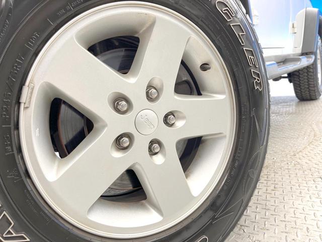 ジープ・ラングラーアンリミテッド スポーツ カロッツェリアナビ 地デジTV ガイドライン付きバックカメラ サイドカメラ クルーズコントロール 純正17インチアルミホイール ダウンヒルアシスト ETC(13枚目)