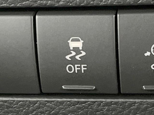 ジープ・ラングラーアンリミテッド スポーツ カロッツェリアナビ 地デジTV ガイドライン付きバックカメラ サイドカメラ クルーズコントロール 純正17インチアルミホイール ダウンヒルアシスト ETC(26枚目)