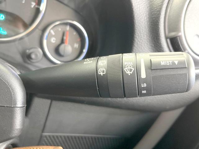 ジープ・ラングラーアンリミテッド スポーツ カロッツェリアナビ 地デジTV ガイドライン付きバックカメラ サイドカメラ クルーズコントロール 純正17インチアルミホイール ダウンヒルアシスト ETC(30枚目)