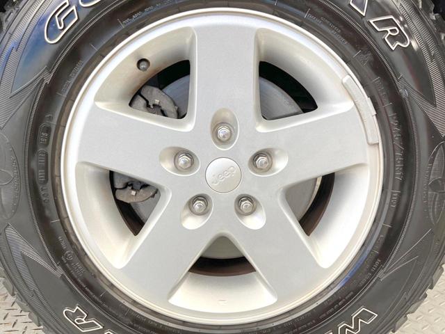 ジープ・ラングラーアンリミテッド スポーツ カロッツェリアナビ 地デジTV ガイドライン付きバックカメラ サイドカメラ クルーズコントロール 純正17インチアルミホイール ダウンヒルアシスト ETC(34枚目)