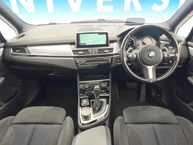 ２シリーズ ２１８ｄ　ｘＤｒｉｖｅグランツアラー　Ｍスポーツ　セレクトパッケージ　アドバンスドアクティブセーフティパッケージ　コンフォートパッケージ　パノラマサンルーフ　アクティブクルーズコントロール　シートヒーター　ＨＵＤ　純正ＯＰ１８ＡＷ　ルーフレール（2枚目）