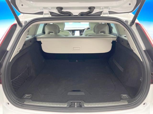 Ｖ６０ クロスカントリー　Ｔ５　ＡＷＤ　プロ　プラスパッケージ　パノラマサンルーフ　ｈａｒｍａｎ／ｋａｒｄｏｎ　アイボリーレザーシート　ベンチレーションシート　シートヒーター　ステアリングヒーター　アダプティブクルーズコントロール（13枚目）