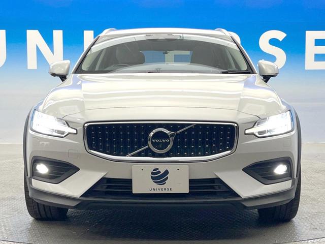 Ｖ６０ クロスカントリー　Ｔ５　ＡＷＤ　プロ　プラスパッケージ　パノラマサンルーフ　ｈａｒｍａｎ／ｋａｒｄｏｎ　アイボリーレザーシート　ベンチレーションシート　シートヒーター　ステアリングヒーター　アダプティブクルーズコントロール（16枚目）