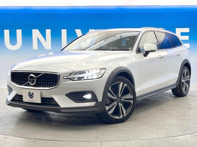 Ｖ６０ クロスカントリー　Ｔ５　ＡＷＤ　プロ　プラスパッケージ　パノラマサンルーフ　ｈａｒｍａｎ／ｋａｒｄｏｎ　アイボリーレザーシート　ベンチレーションシート　シートヒーター　ステアリングヒーター　アダプティブクルーズコントロール（18枚目）