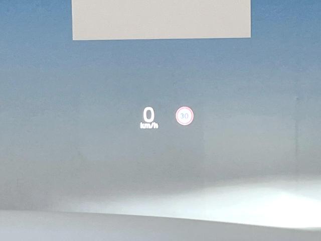 Ｖ６０ クロスカントリー　Ｔ５　ＡＷＤ　プロ　プラスパッケージ　パノラマサンルーフ　ｈａｒｍａｎ／ｋａｒｄｏｎ　アイボリーレザーシート　ベンチレーションシート　シートヒーター　ステアリングヒーター　アダプティブクルーズコントロール（27枚目）