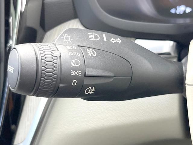 Ｖ６０ クロスカントリー　Ｔ５　ＡＷＤ　プロ　プラスパッケージ　パノラマサンルーフ　ｈａｒｍａｎ／ｋａｒｄｏｎ　アイボリーレザーシート　ベンチレーションシート　シートヒーター　ステアリングヒーター　アダプティブクルーズコントロール（30枚目）