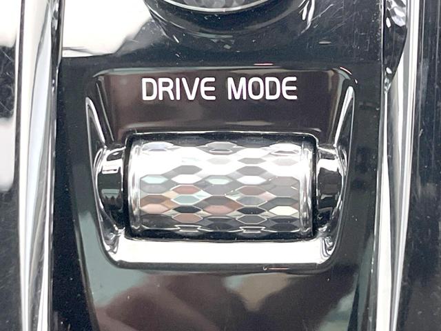 Ｖ６０ クロスカントリー　Ｔ５　ＡＷＤ　プロ　プラスパッケージ　パノラマサンルーフ　ｈａｒｍａｎ／ｋａｒｄｏｎ　アイボリーレザーシート　ベンチレーションシート　シートヒーター　ステアリングヒーター　アダプティブクルーズコントロール（42枚目）