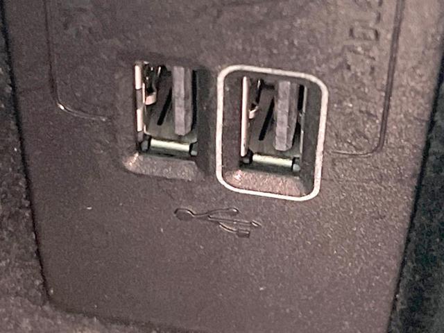 Ｖ６０ クロスカントリー　Ｔ５　ＡＷＤ　プロ　プラスパッケージ　パノラマサンルーフ　ｈａｒｍａｎ／ｋａｒｄｏｎ　アイボリーレザーシート　ベンチレーションシート　シートヒーター　ステアリングヒーター　アダプティブクルーズコントロール（50枚目）