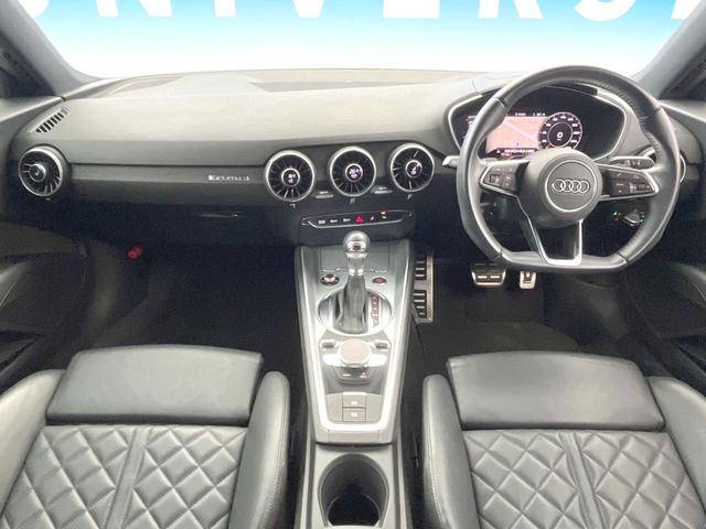 ＴＴクーペ ２．０ＴＦＳＩ　クワトロ　レザーパッケージ　アシスタンスパッケージアドバンスト　マトリクスＬＥＤヘッドライト　純正ナビ　バックカメラ　黒革シート　シートヒーター　バーチャルコックピット　クルーズコントロール　パーキングシステム（2枚目）