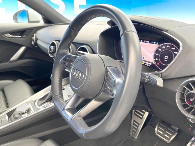 ＴＴクーペ ２．０ＴＦＳＩ　クワトロ　レザーパッケージ　アシスタンスパッケージアドバンスト　マトリクスＬＥＤヘッドライト　純正ナビ　バックカメラ　黒革シート　シートヒーター　バーチャルコックピット　クルーズコントロール　パーキングシステム（10枚目）