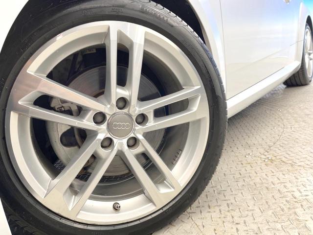 ＴＴクーペ ２．０ＴＦＳＩ　クワトロ　レザーパッケージ　アシスタンスパッケージアドバンスト　マトリクスＬＥＤヘッドライト　純正ナビ　バックカメラ　黒革シート　シートヒーター　バーチャルコックピット　クルーズコントロール　パーキングシステム（13枚目）