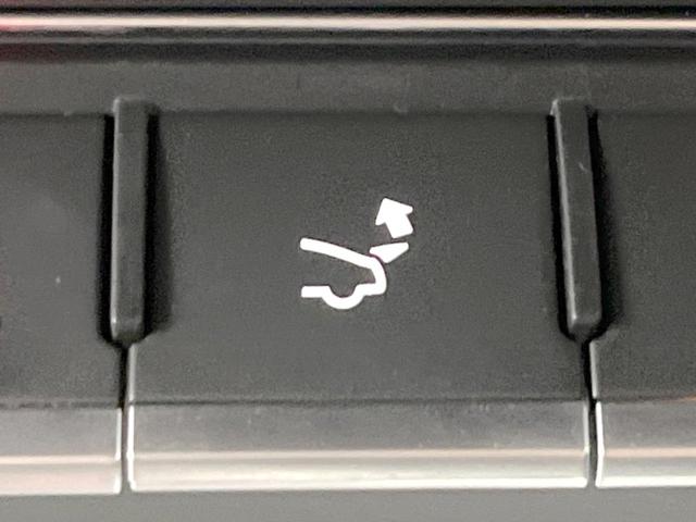 ＴＴクーペ ２．０ＴＦＳＩ　クワトロ　レザーパッケージ　アシスタンスパッケージアドバンスト　マトリクスＬＥＤヘッドライト　純正ナビ　バックカメラ　黒革シート　シートヒーター　バーチャルコックピット　クルーズコントロール　パーキングシステム（24枚目）