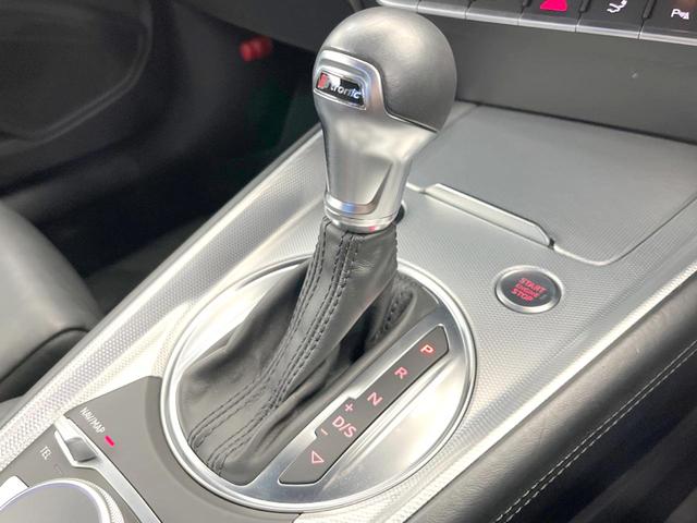 ＴＴクーペ ２．０ＴＦＳＩ　クワトロ　レザーパッケージ　アシスタンスパッケージアドバンスト　マトリクスＬＥＤヘッドライト　純正ナビ　バックカメラ　黒革シート　シートヒーター　バーチャルコックピット　クルーズコントロール　パーキングシステム（29枚目）