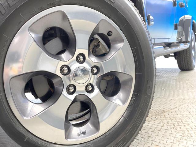 ジープ・ラングラーアンリミテッド サハラ SAHARA刺?入り黒革シート シートヒーター クルーズコントロール メモリナビ バック/サイドカメラ フルセグ Bluetooth接続 オートライト 純正18インチアルミホイール ETC車載器(14枚目)