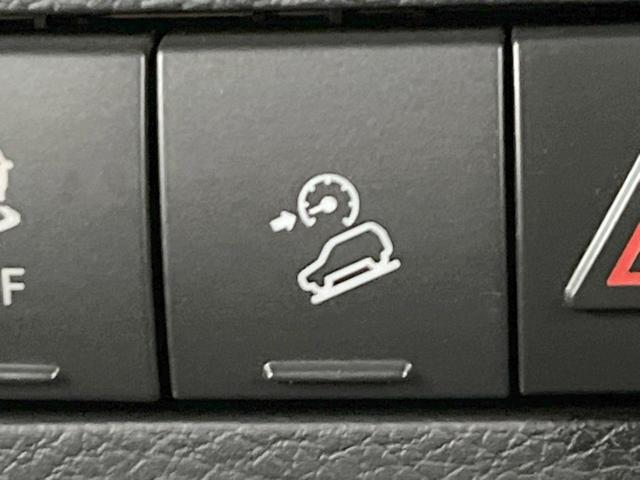 ジープ・ラングラーアンリミテッド サハラ SAHARA刺?入り黒革シート シートヒーター クルーズコントロール メモリナビ バック/サイドカメラ フルセグ Bluetooth接続 オートライト 純正18インチアルミホイール ETC車載器(24枚目)