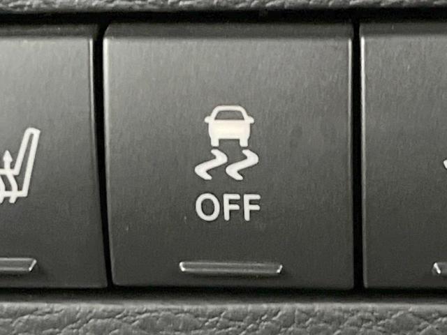 ジープ・ラングラーアンリミテッド サハラ SAHARA刺?入り黒革シート シートヒーター クルーズコントロール メモリナビ バック/サイドカメラ フルセグ Bluetooth接続 オートライト 純正18インチアルミホイール ETC車載器(25枚目)