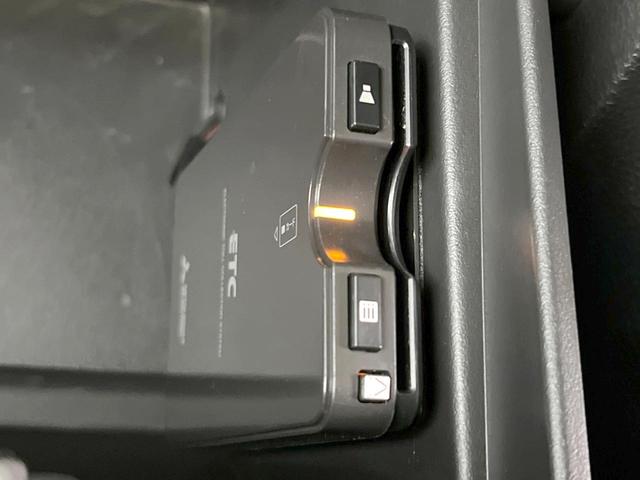 ジープ・ラングラーアンリミテッド サハラ SAHARA刺?入り黒革シート シートヒーター クルーズコントロール メモリナビ バック/サイドカメラ フルセグ Bluetooth接続 オートライト 純正18インチアルミホイール ETC車載器(29枚目)