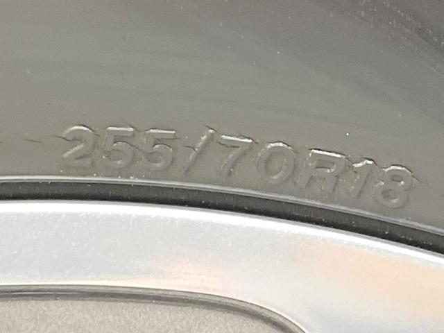 ジープ・ラングラーアンリミテッド サハラ SAHARA刺?入り黒革シート シートヒーター クルーズコントロール メモリナビ バック/サイドカメラ フルセグ Bluetooth接続 オートライト 純正18インチアルミホイール ETC車載器(40枚目)