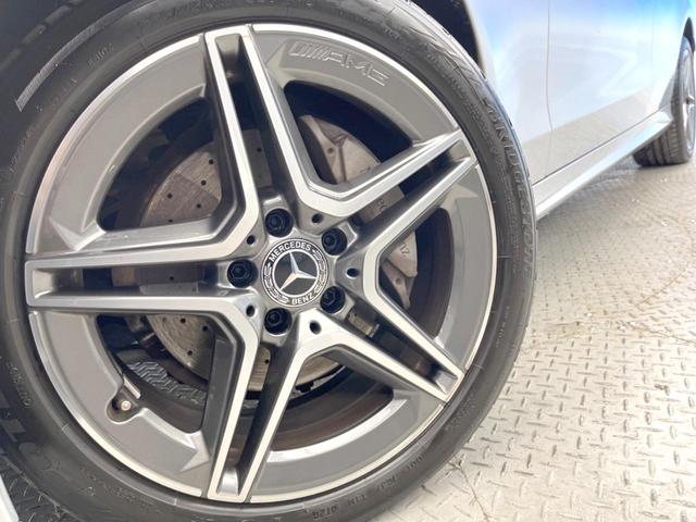 Ｃクラス Ｃ２００　４マチックロレウスエデシンスポーツプラスＰ　特別仕様車　パノラミックスライディングルーフ　レーダーセーフティパッケージ　エアサスペンション　ヘッドアップディスプレイ　黒革シート　パワーシート　シートヒーター　マルチビームＬＥＤ　純正ナビＴＶ（17枚目）