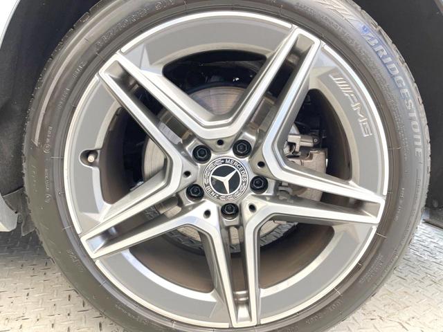 Ｃクラス Ｃ２００　４マチックロレウスエデシンスポーツプラスＰ　特別仕様車　パノラミックスライディングルーフ　レーダーセーフティパッケージ　エアサスペンション　ヘッドアップディスプレイ　黒革シート　パワーシート　シートヒーター　マルチビームＬＥＤ　純正ナビＴＶ（24枚目）