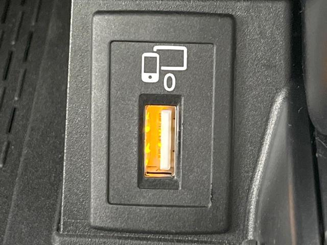 Ｃクラス Ｃ２００　４マチックロレウスエデシンスポーツプラスＰ　特別仕様車　パノラミックスライディングルーフ　レーダーセーフティパッケージ　エアサスペンション　ヘッドアップディスプレイ　黒革シート　パワーシート　シートヒーター　マルチビームＬＥＤ　純正ナビＴＶ（44枚目）