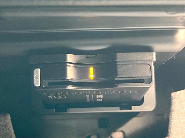 ＣＬＡクラス ＣＬＡ２５０　４マチック　レーダーセーフティーパッケージ　純正ナビ　バックカメラ　アダプティブクルーズコントロール　禁煙車　純正１８インチアルミホイール　シートヒーター　パワーシート　スマートキー　ＥＴＣ　ＢＬＵＥＴＯＯＴＨ（38枚目）