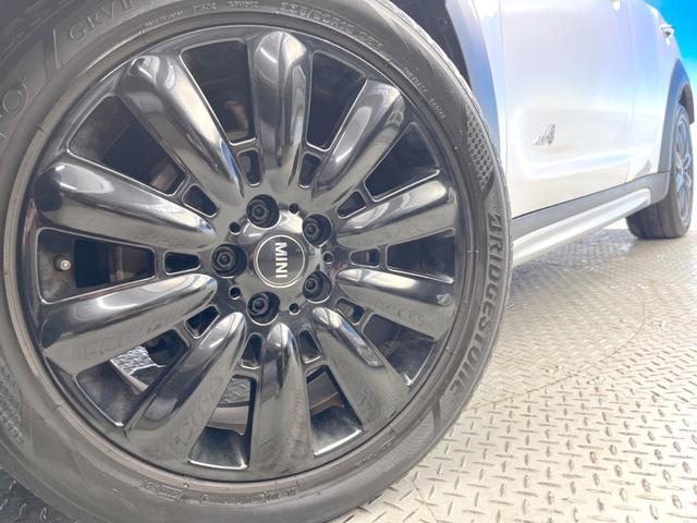 ＭＩＮＩ クーパーＤ　クロスオーバー　オール４　ペッパーパッケージ　アダプティブＬＥＤヘッドランプ　アクティブクルーズコントロール　シートヒーター　電動リアゲート　バックカメラ　クリアランスソナー　純正ナビ　Ｂｌｕｅｔｏｏｔｈ　ＥＴＣ（17枚目）