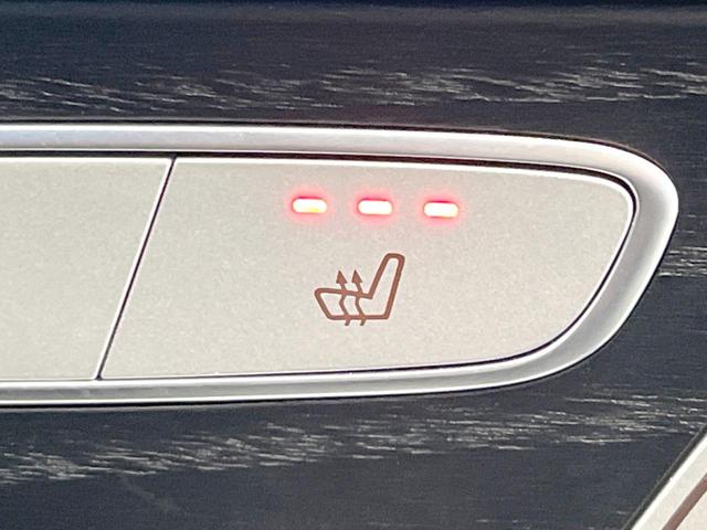 Cクラス C200 4マチックアバンギャルド AMGライン レーダーセーフティパッケージ ベーシックパッケージ 黒革シート シートヒーター ディストロニックプラス 純正ナビ バックカメラ パークトロニック LEDヘッドライト ブラインドスポットアシスト(6枚目)