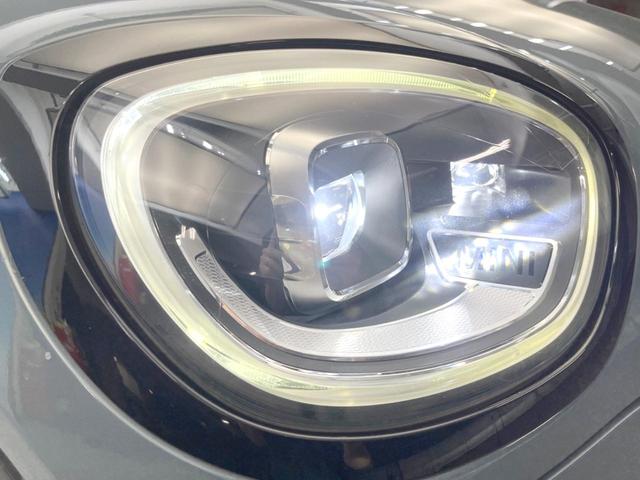 MINI クーパーSD クロスオーバー オール4 レザーシートパッケージ デジタルパッケージ+ ペッパーパッケージ 茶革シート シートヒーター パワーシート 純正ナビ バックカメラ アクティブクルーズコントロール マルチディスプレイメーター(18枚目)