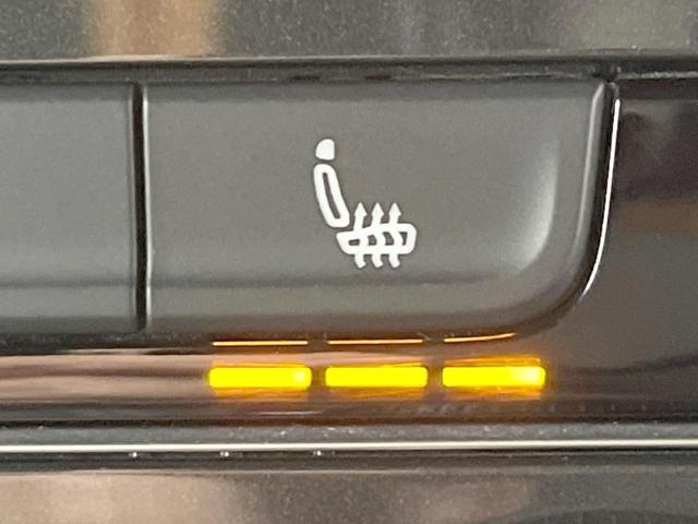 ティグアン TDI 4モーション Rライン レザーシートパッケージ 黒革シート 全席シートヒーター DiscoverProナビ アダプティブクルーズコントロール 全周囲カメラ アダプティブインフォディスプレイ LEDヘッドライト(8枚目)