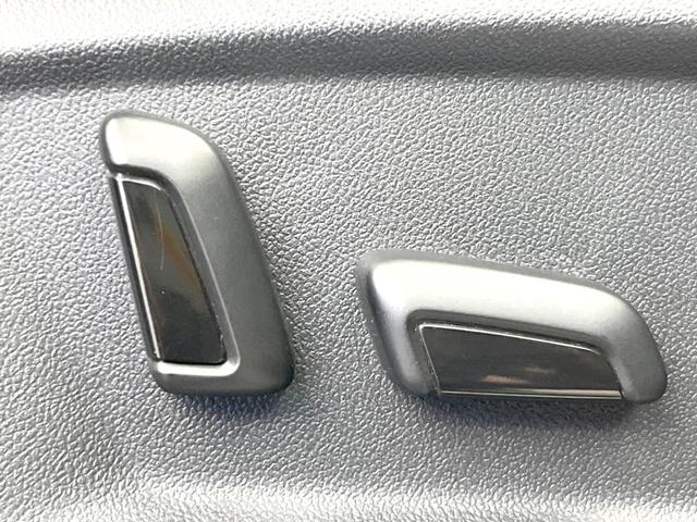 ティグアン TDI 4モーション Rライン レザーシートパッケージ 黒革シート 全席シートヒーター DiscoverProナビ アダプティブクルーズコントロール 全周囲カメラ アダプティブインフォディスプレイ LEDヘッドライト(9枚目)